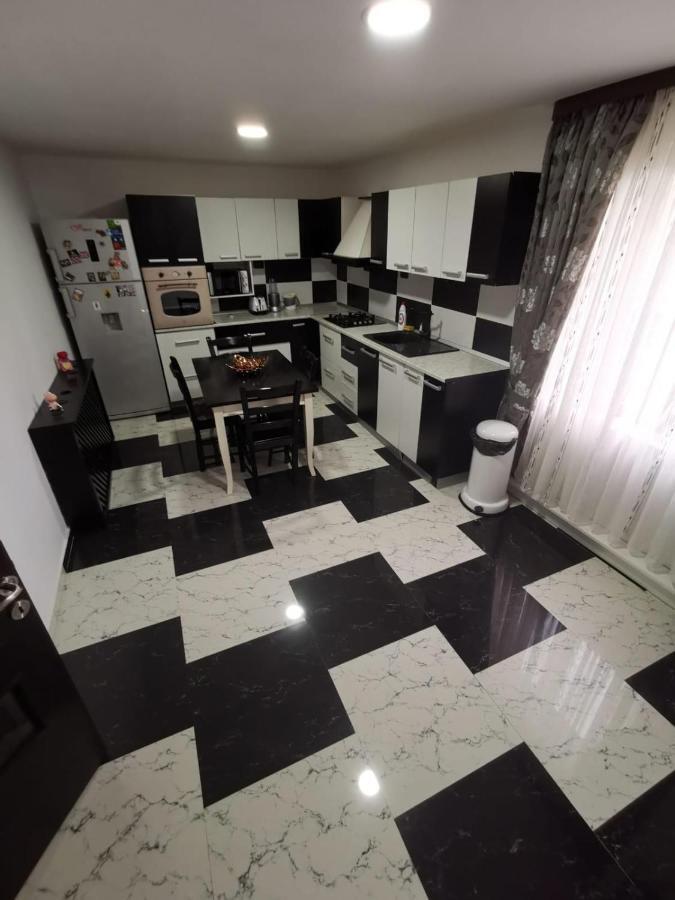 Vila De Vacanta คูร์ตา เด อาร์เจช ภายนอก รูปภาพ