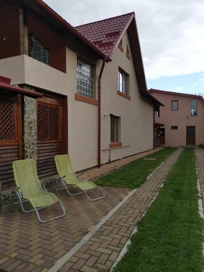 Vila De Vacanta คูร์ตา เด อาร์เจช ภายนอก รูปภาพ