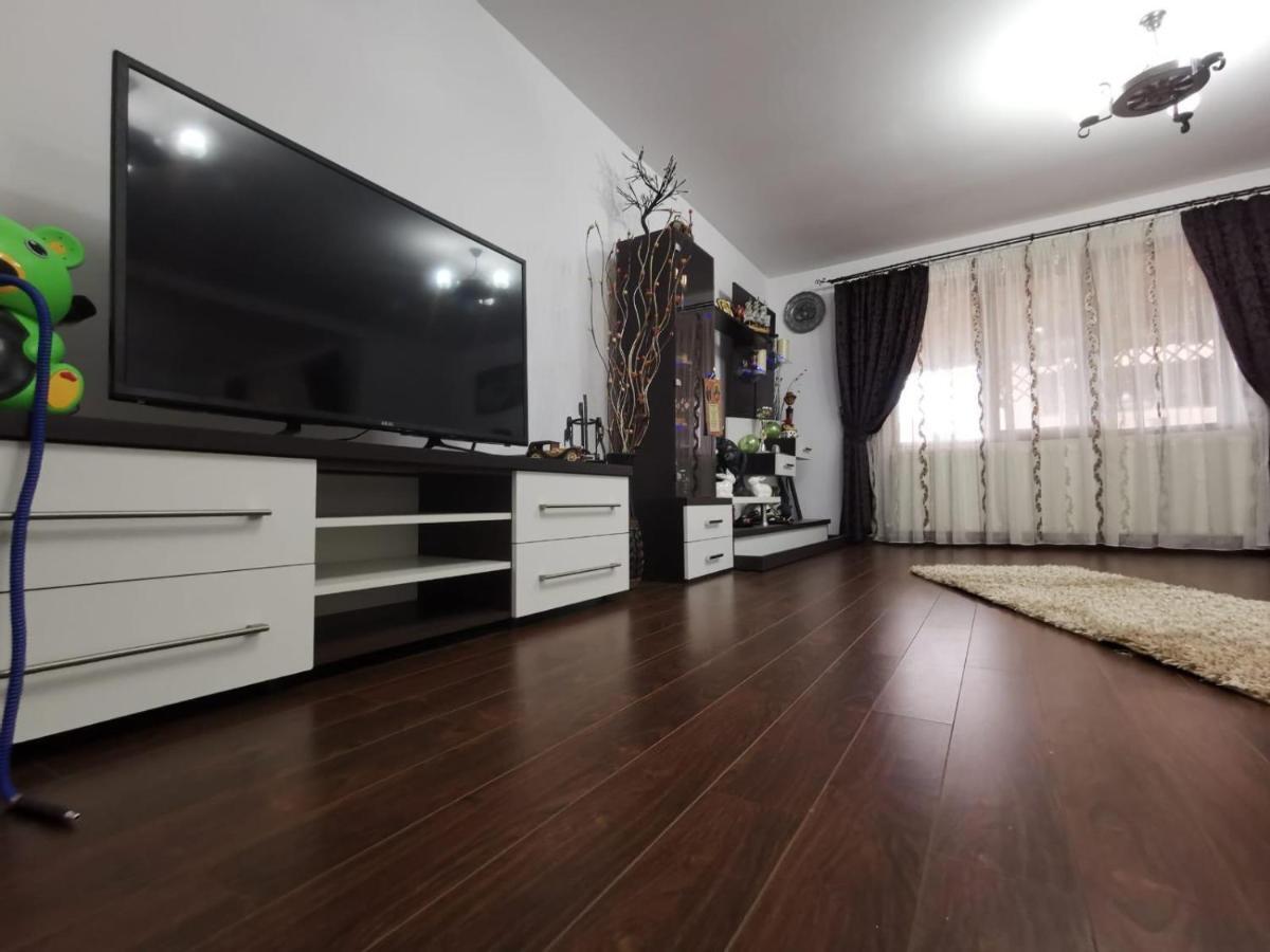 Vila De Vacanta คูร์ตา เด อาร์เจช ภายนอก รูปภาพ